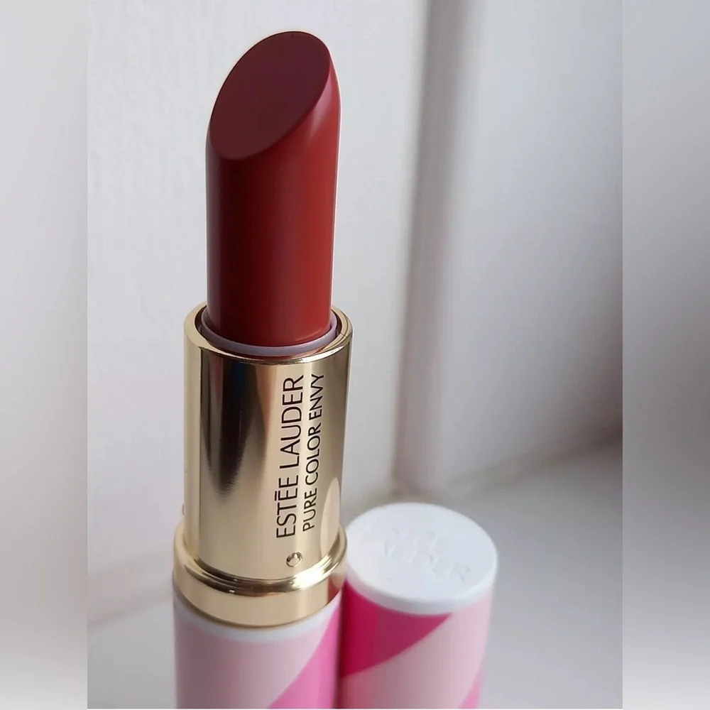 Estee Lauder Pure Color Rebellious Rose Lipstick 420 Limited Edition Pink Tube